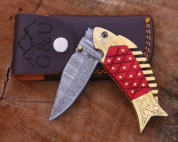 Premium Damascus Steel Pocket Knife Handmade, Razor Sharp, Custom Engraved  Ideal Gift for Hunters & Collectors.