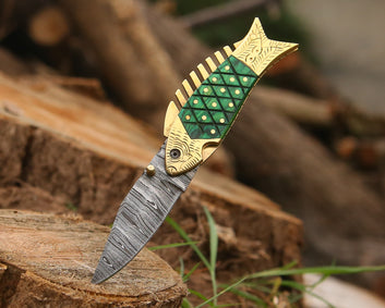 Custom Engraved Damascus Steel Pocket Knife , Hunting, Camping & EDC Folding Knife , Personalized Gift for Men